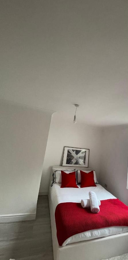 Agyeman Property Aldershot Esterno foto