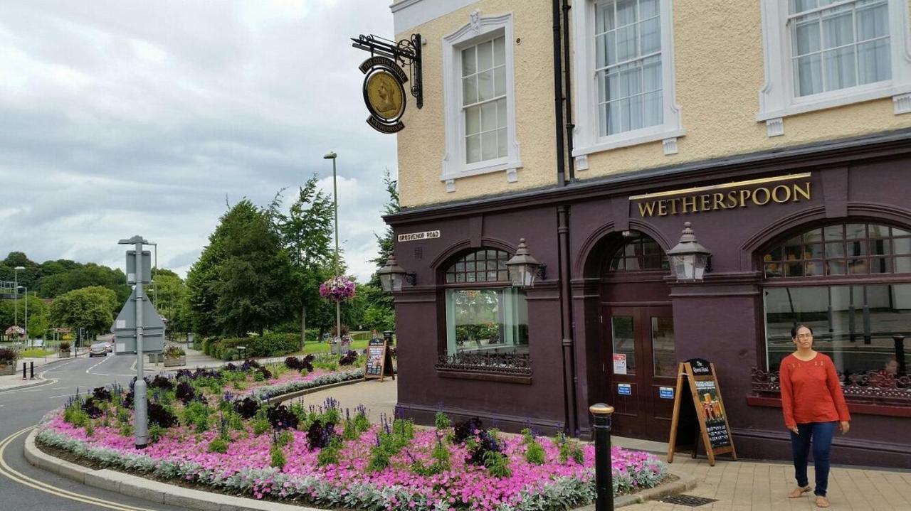 Agyeman Property Aldershot Esterno foto
