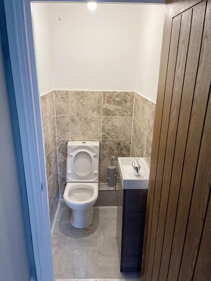 Agyeman Property Aldershot Esterno foto