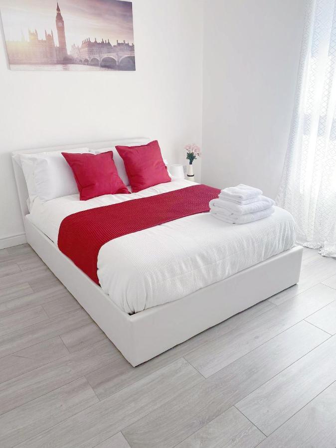 Agyeman Property Aldershot Esterno foto